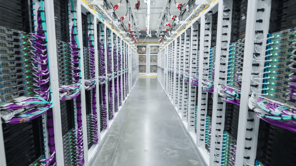 Microsoft: Yapay zekâyı çipten elektrik şebekesine kadar verimli hale getirmek